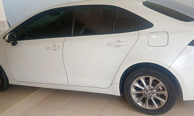 Toyota Corolla Gli 2...