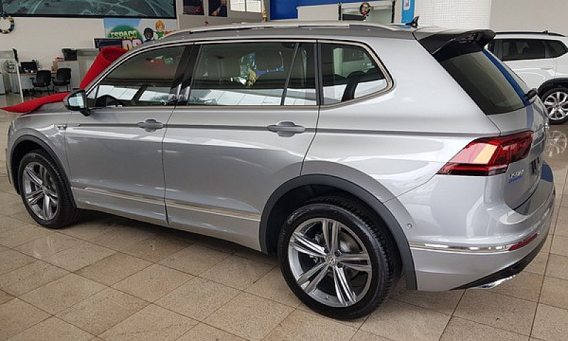 Tiguan Allspace R-Li...