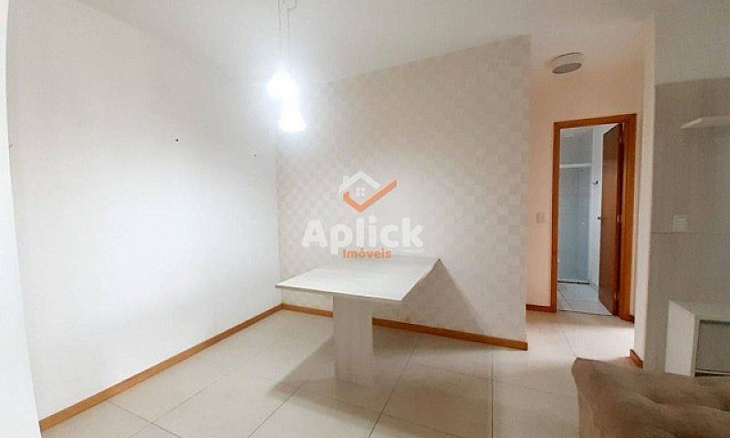 Apartamento Semi-Mob...