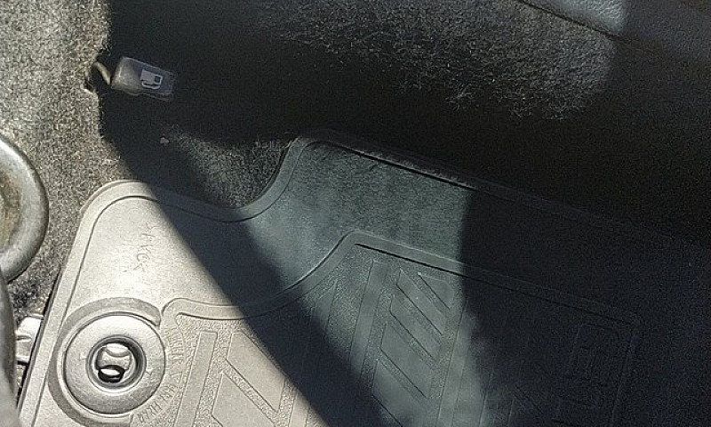 Toyota Etios Cross 1...