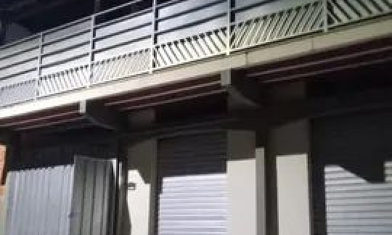 Dúplex, Loja E Pisci...