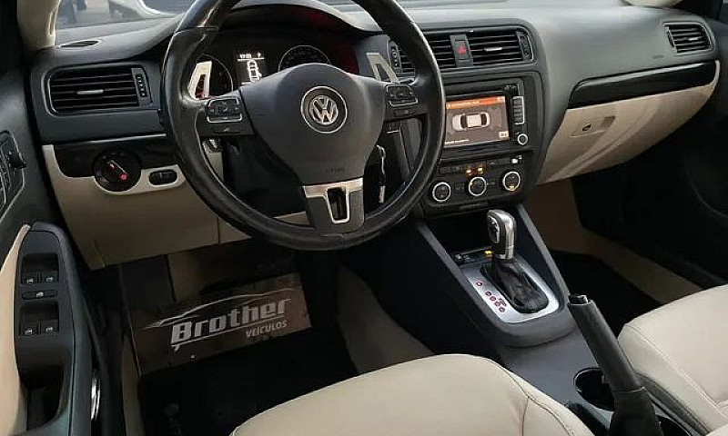 Volkswagen Jetta 2.0...