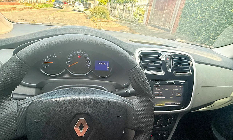 Renault Logan Expres...