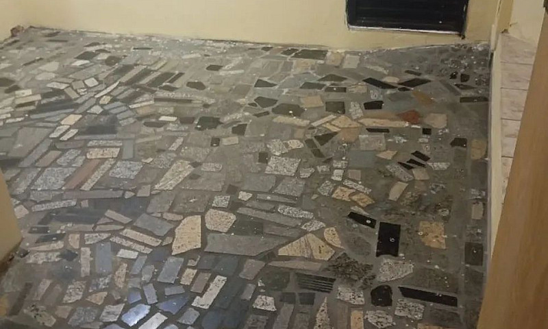 Aluguel De Um Quarto...