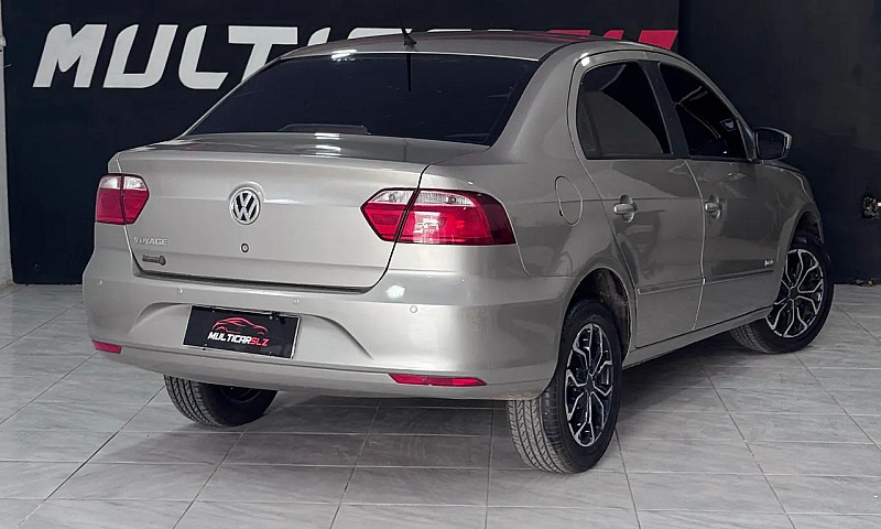 Volkswagen Voyage 1....