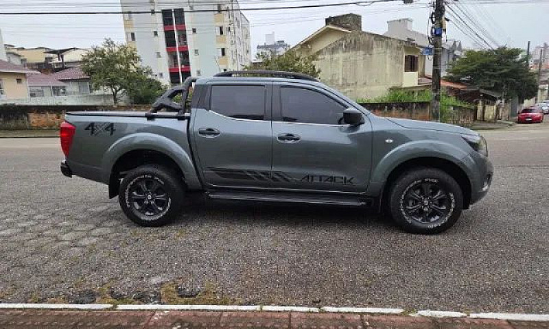 Nissan Frontier Atta...