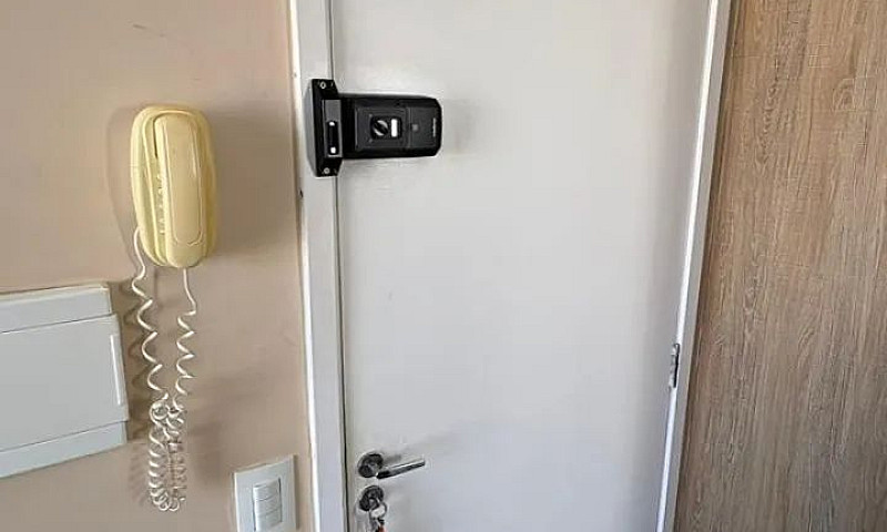 Apartamento Semimobi...
