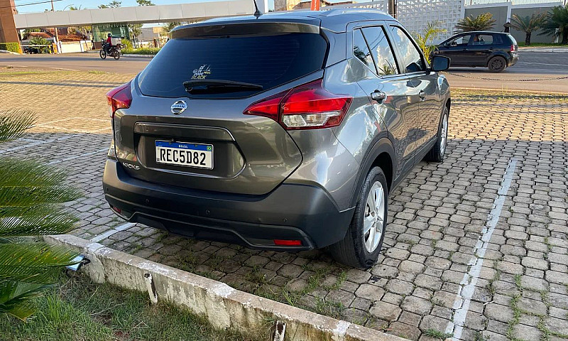 Nissan Kicks S Direc...