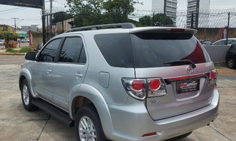 Hilux Sw4...