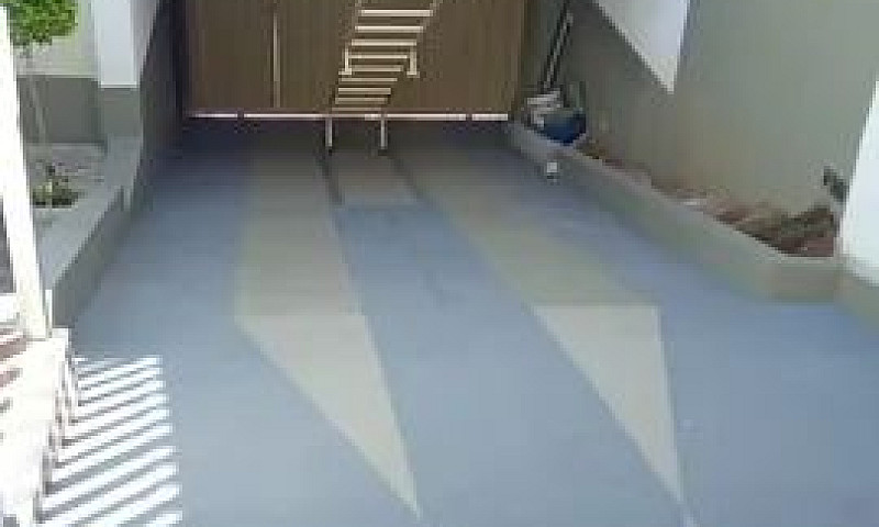 Dúplex, Loja E Pisci...
