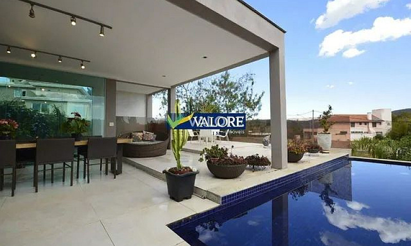 Casa Em Condomínio 5...