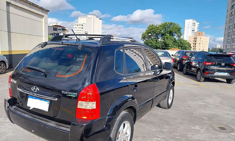 Hyundai Tucson 2.0 1...