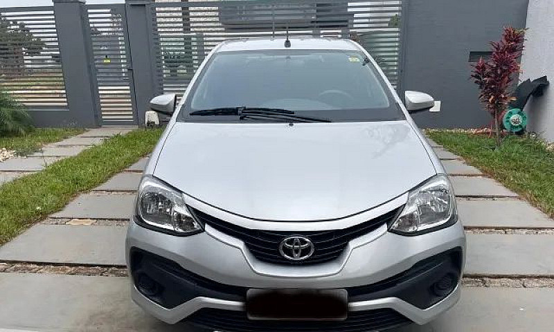 Toyota Etios X 1.3 F...