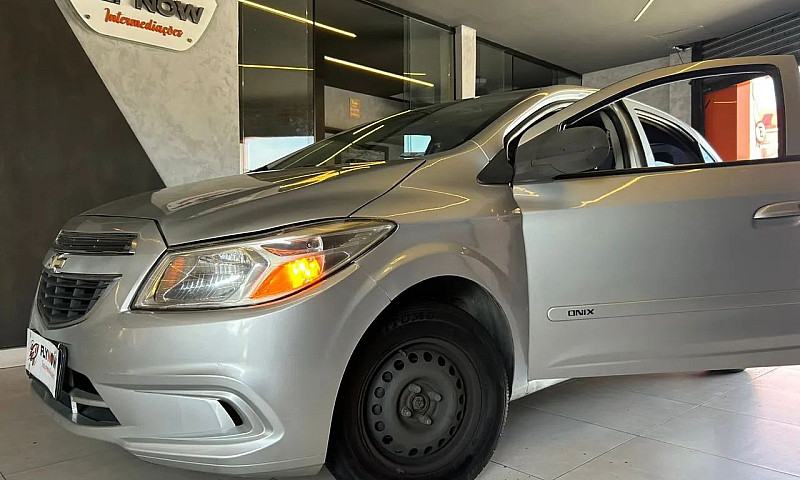 Chevrolet Onix Hatch...