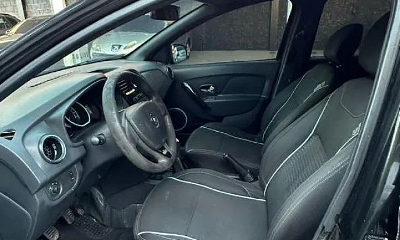Renault Sandero Vibe...