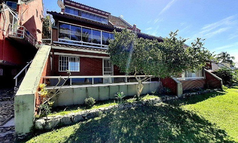 Casa Em Condomínio À...