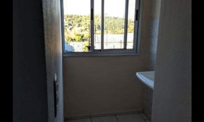 Apartamento Semimobi...