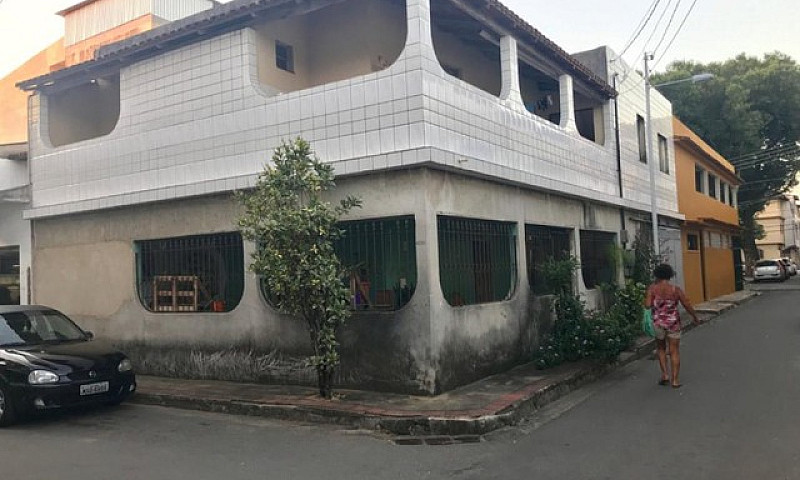 Vende-Se Casa No Bai...