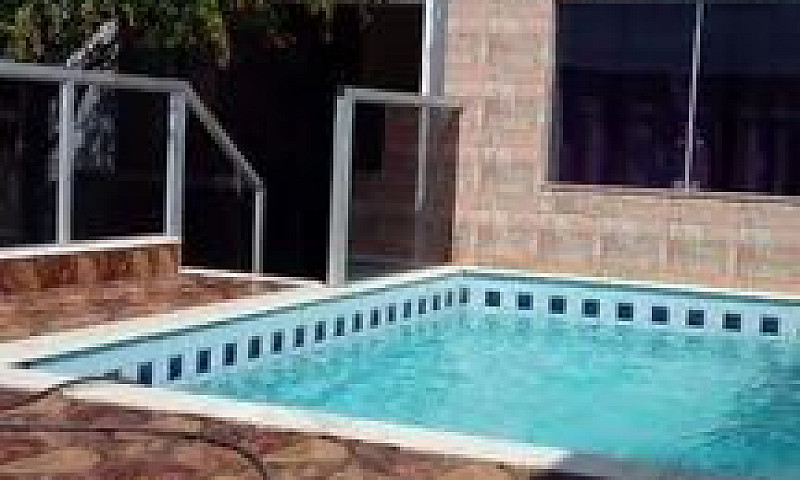 Dúplex, Loja E Pisci...