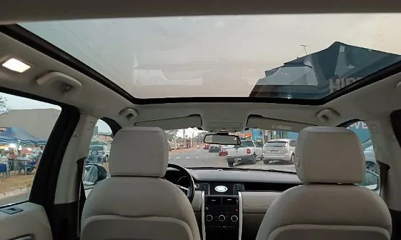 Land Rover Discovery...