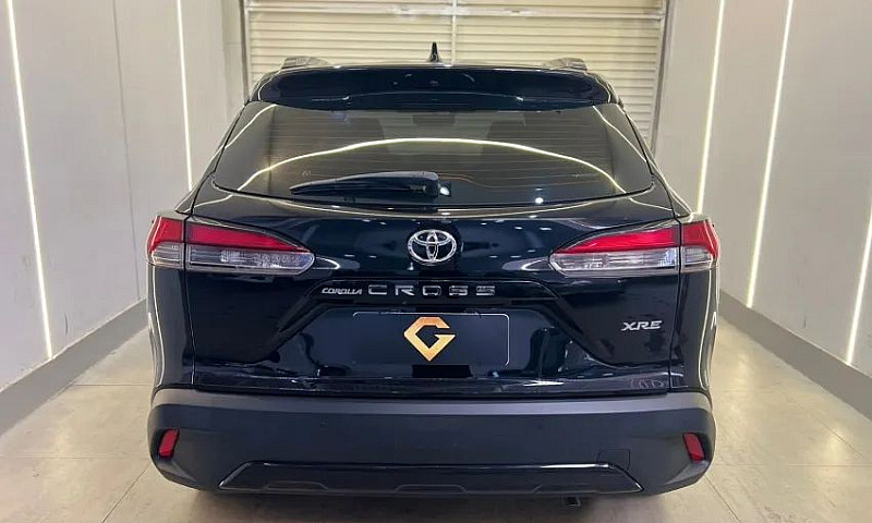 Toyota Corolla Cross...