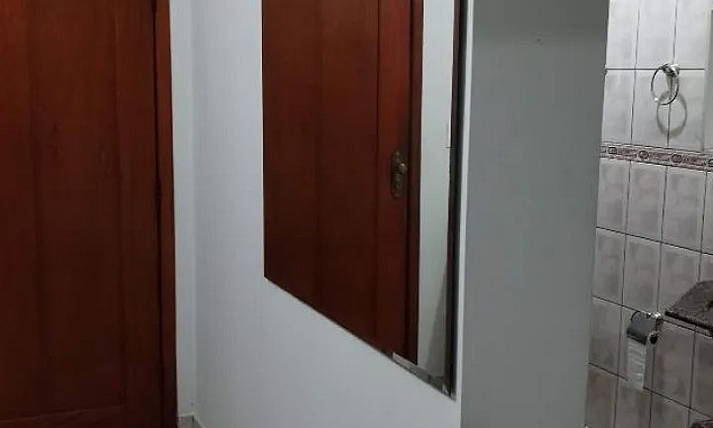 Kitnets Mobiliadas E...