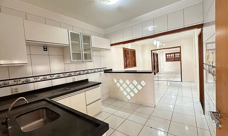 Casa Com 3 Quartos A...