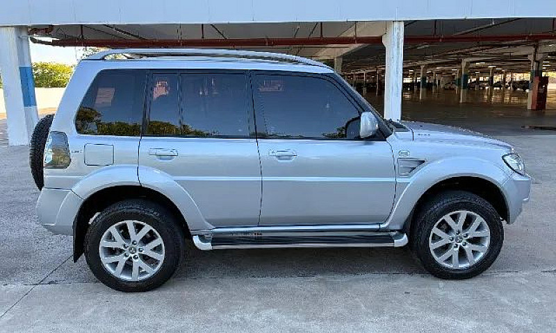 Mitsubishi Pajero Tr...