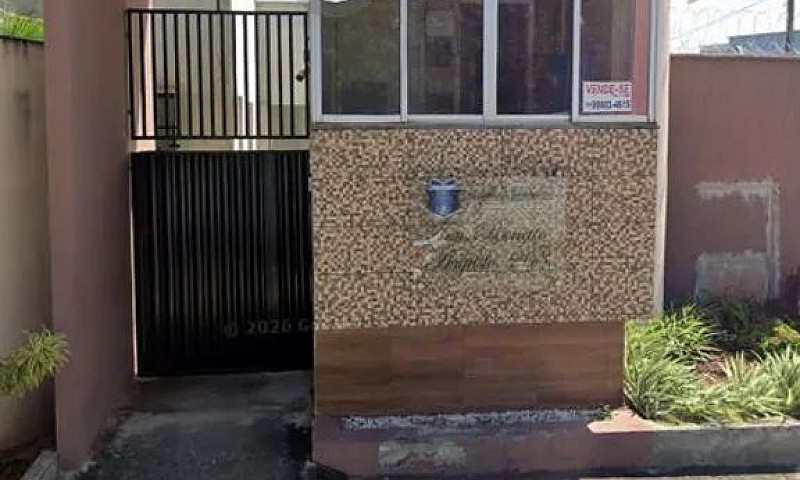Vende-Se Casa.  Cond...