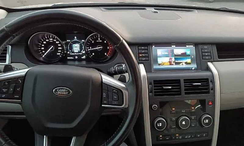 Land Rover Discovery...