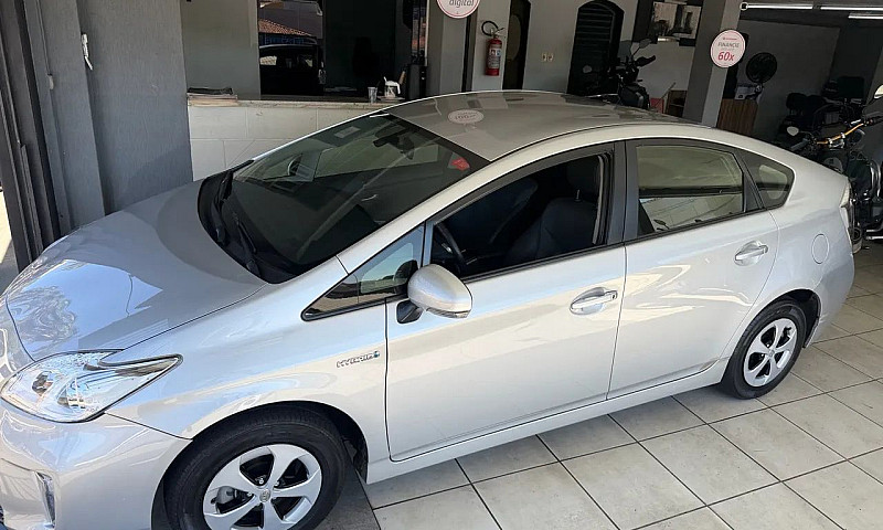 Toyota Prius Hybrid ...