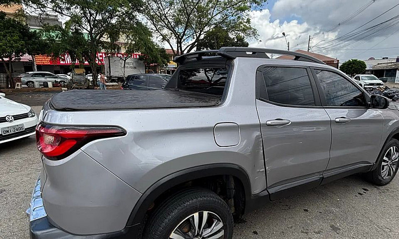 Fiat Toro Freedom 1....