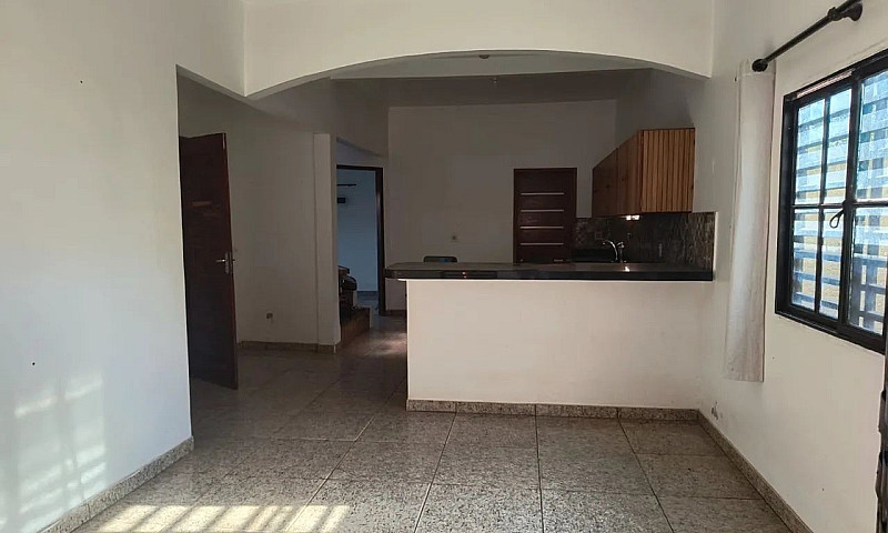 Casa Disponível Para...