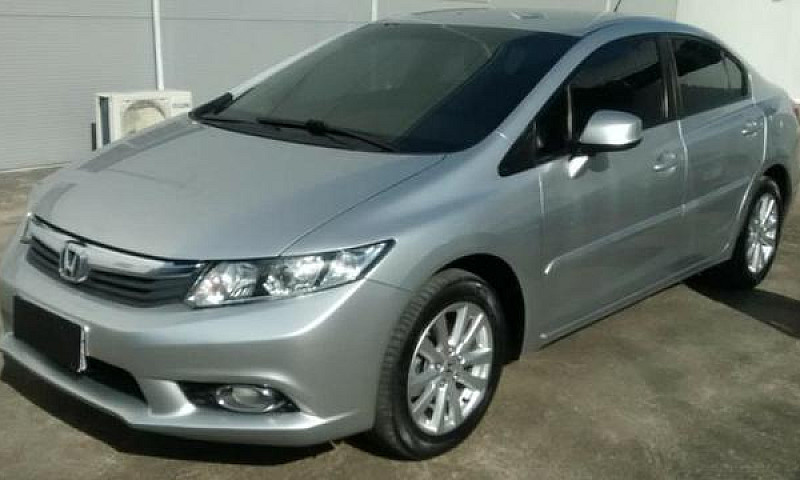 Honda Civic 2014 1.8...