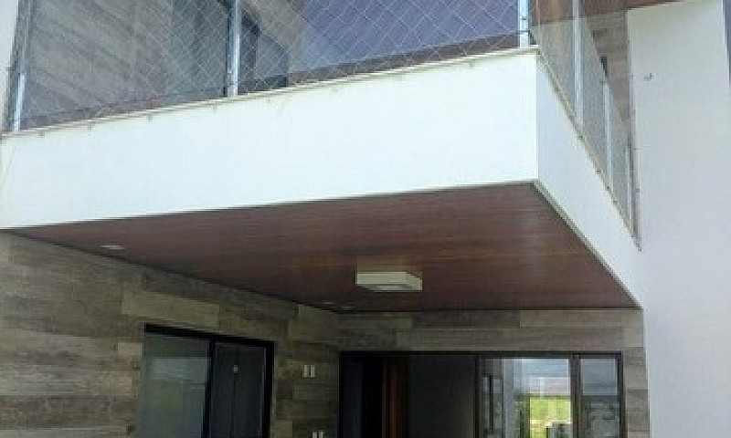 Casa No Alphaville...