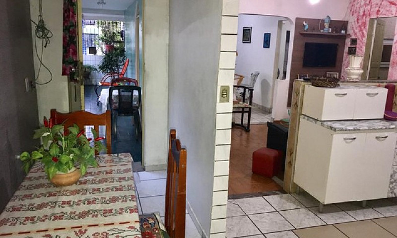 Vende-Se Casa No Bai...