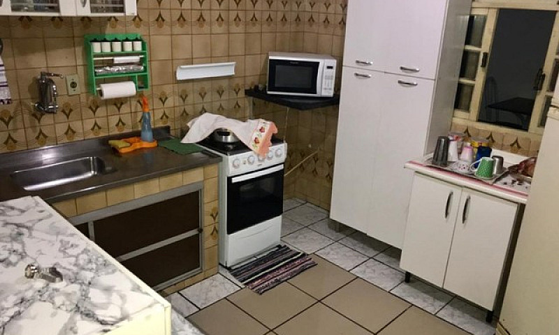 Vende-Se Casa No Bai...