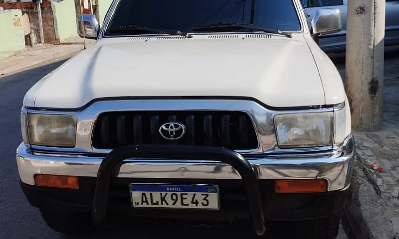 Toyota Hilux Cd Sr 4...