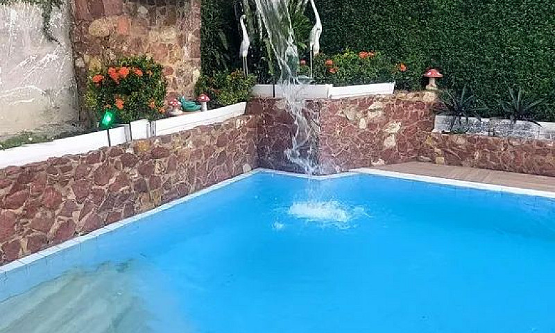 Alugo Linda Casa Con...