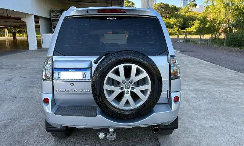 Mitsubishi Pajero Tr...