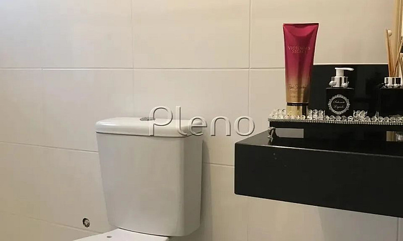 Sobrado À Venda Em C...