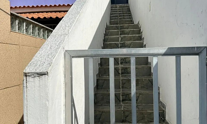 Casa Em Queimados A ...