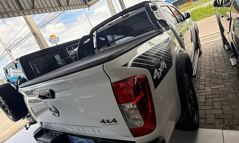 Nissan Frontier Atta...