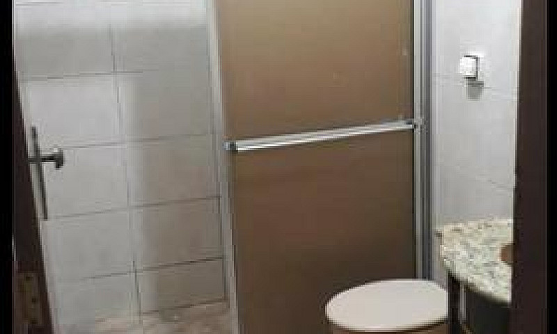 Alugo 2 Cômodos No C...