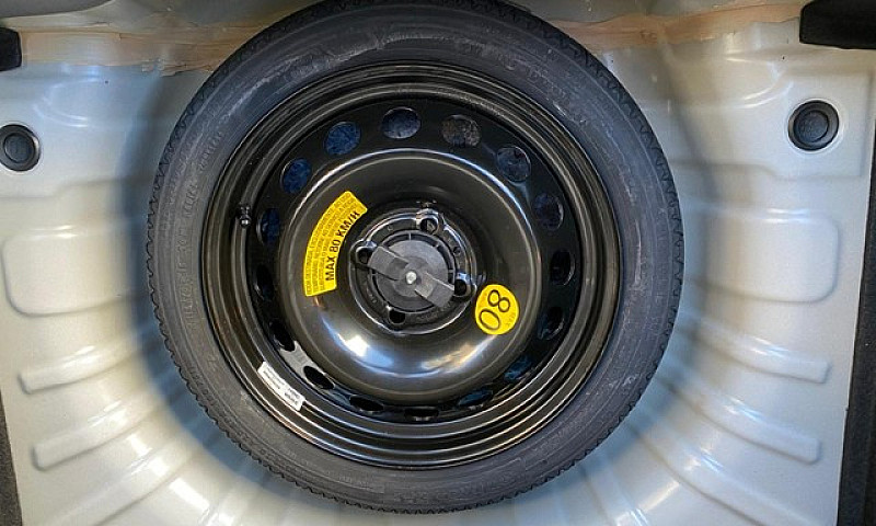 Onix 1.0 Turbo Lt Au...