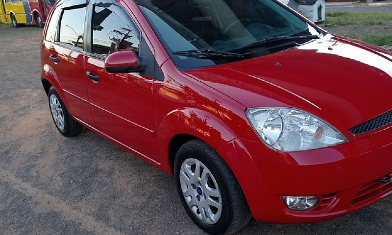 Ford Fiesta 2003 Com...