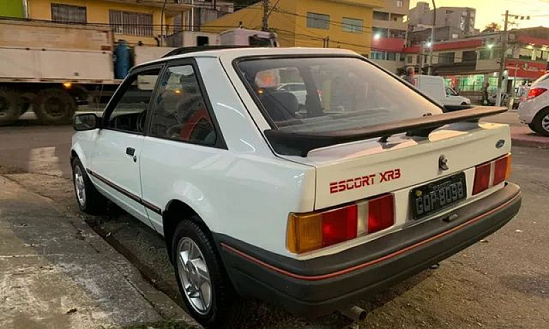 Ford Xr3 1988 Branco...