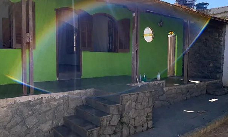 Alugo Casa 4 Quartos...