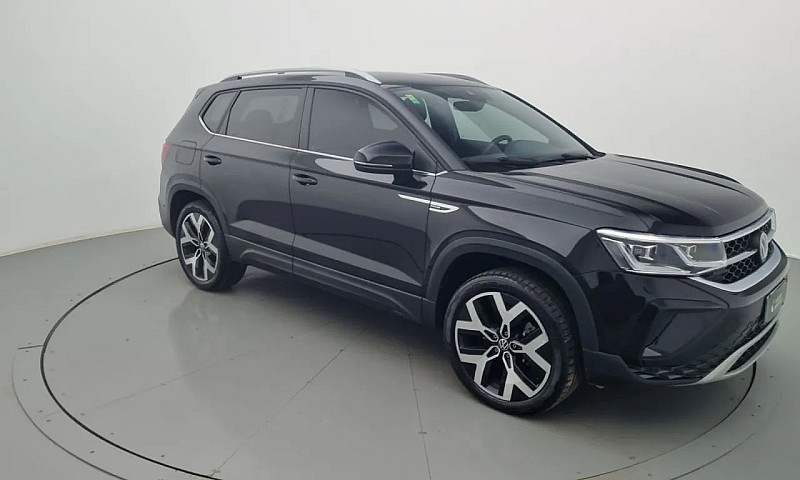 Volkswagen Taos 2024...