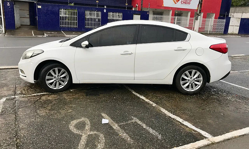 Kia Motors Cerato 1....